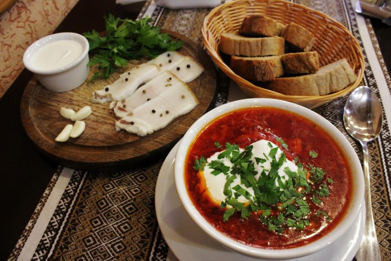 "Lian" Family Hotel & Restaurant Volosyanka  Zewnętrze zdjęcie